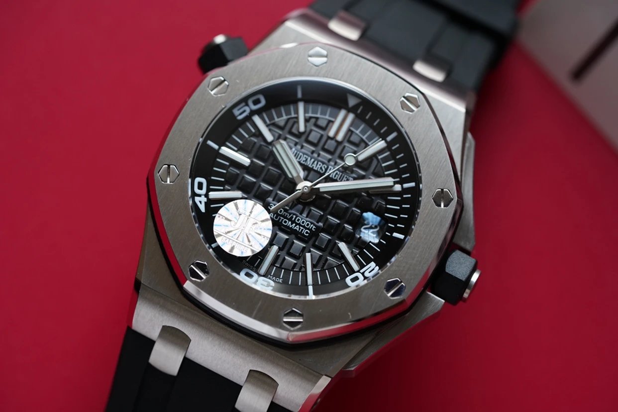 JF愛彼皇家橡樹離岸型15703黑盤膠帶男士機械手錶（密底） v10版本-精仿愛彼