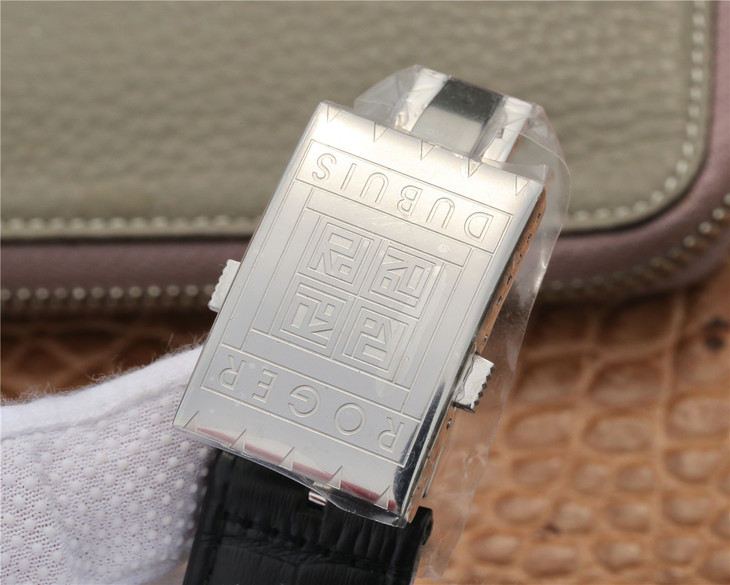 JB羅傑杜彼EXCALIBUR王者繫列RDDBEX0260 復刻史上最亂真的鏤空陀飛輪腕錶￥6880-精仿羅傑杜彼