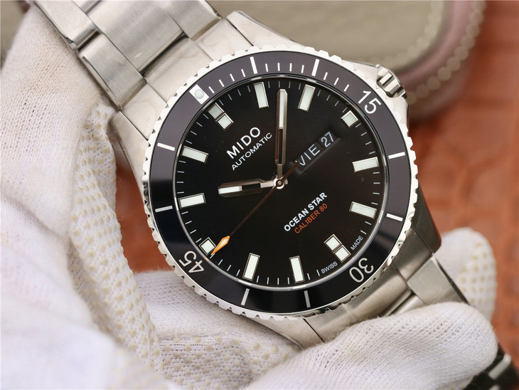 一比一高仿美度領航者M026.430.11.051.00男士自動機械鋼帶手錶（黑面）￥2980-精仿美度