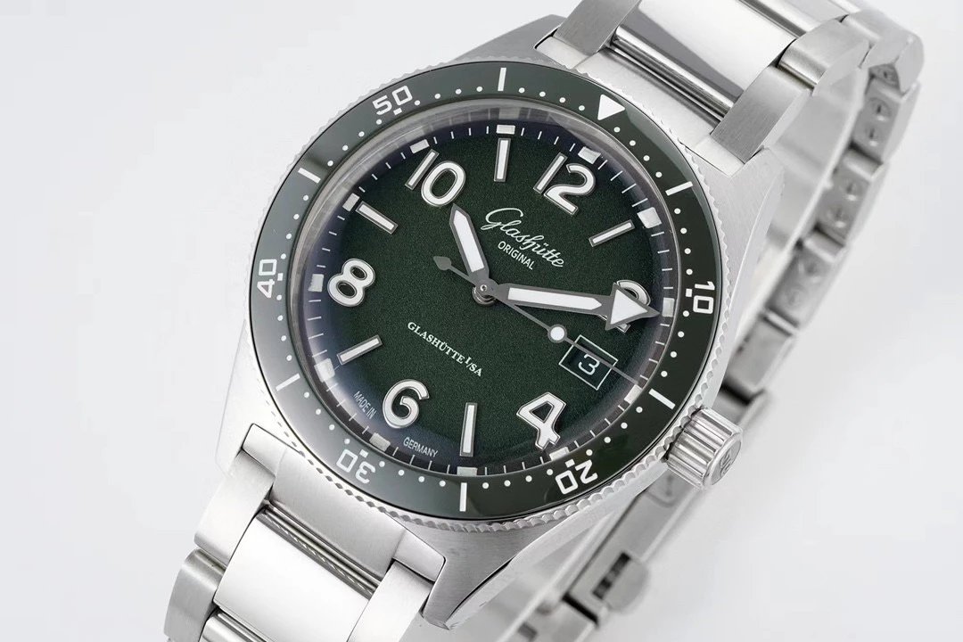 巨資打造-格拉蘇蒂原創開拓繫列1-39-11-13-83-70綠色盤鋼帶男士機械手錶-精仿格拉蘇蒂
